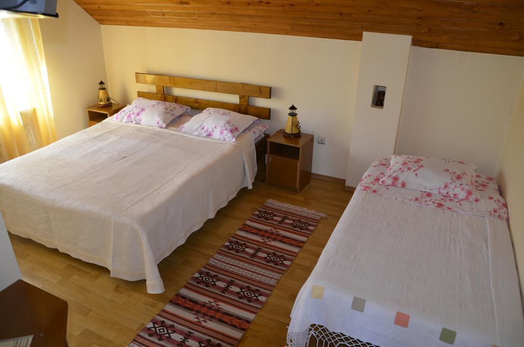 Rustic Argesean Corbeni Quarto foto